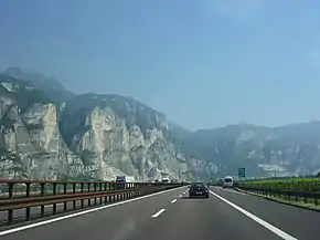 A22_Autostrada_-_Brenner_Pass_from_Verona_to_Bolzano_(5994736833).jpg